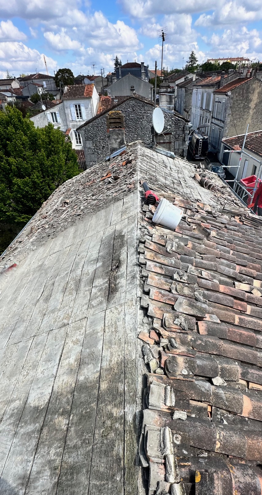 Avant renovation toiture tuiles